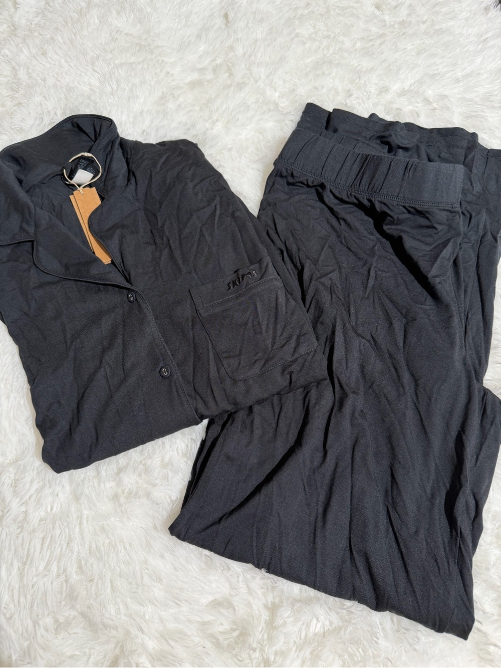 NWT Skims Large L Sleep Set Long Sleeve Button Down Top Pants Onyx Black Matchin
